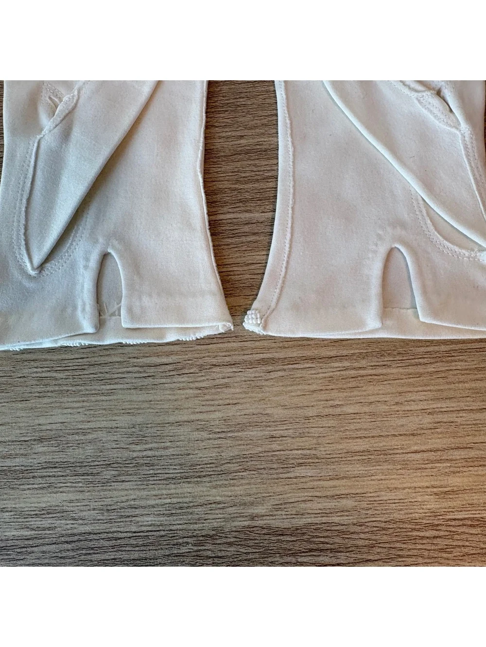 Vintage White Nylon Beaded Dress Gloves Wrist Formal Wedding Tea Party Costume